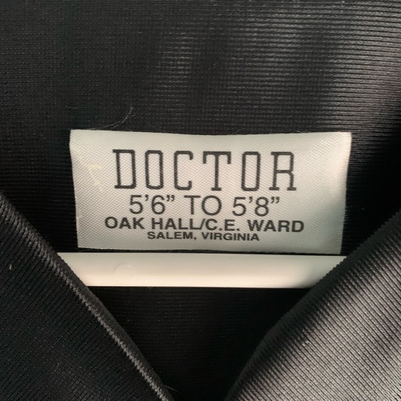 Doctor Graduation Robe - Picture 4 of 5